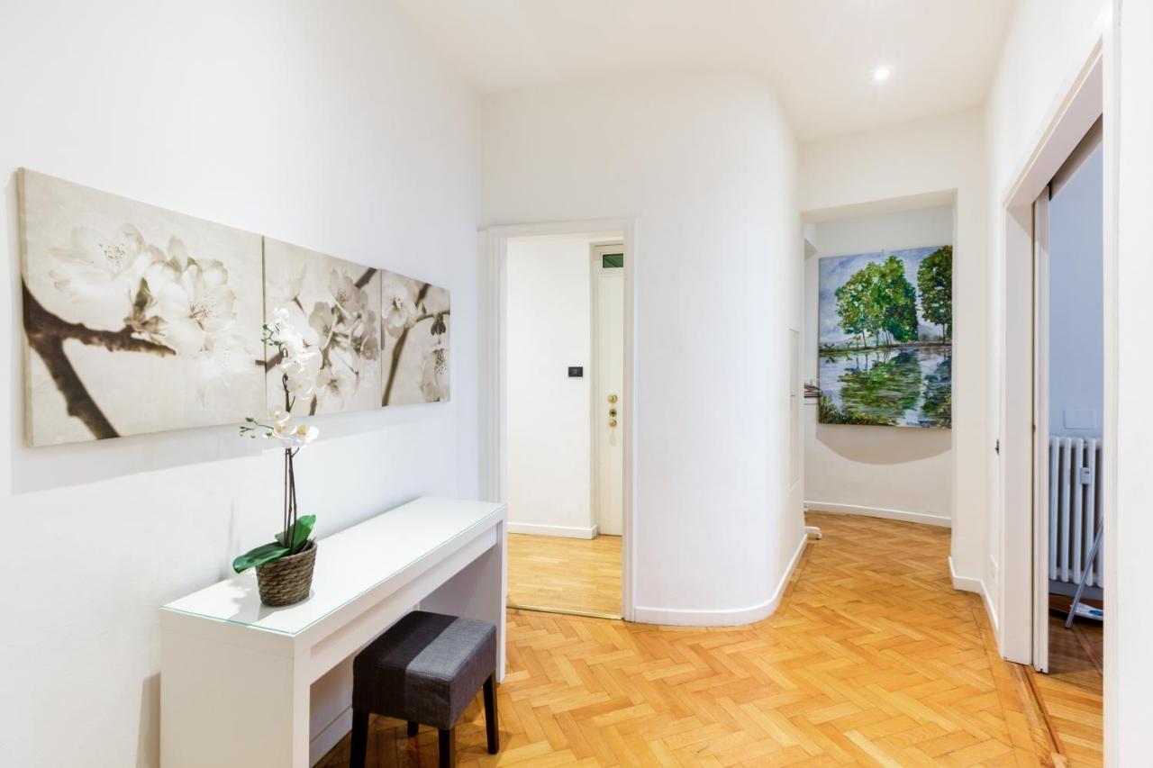 Spacious And Brilliant Apartment In Duomo By Easylife Milaan Buitenkant foto
