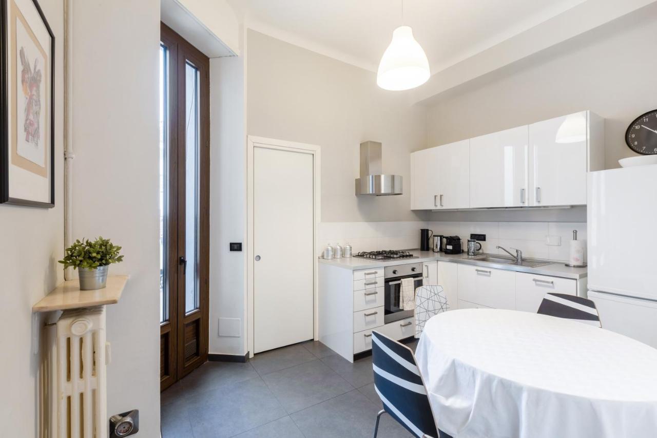 Spacious And Brilliant Apartment In Duomo By Easylife Milaan Buitenkant foto